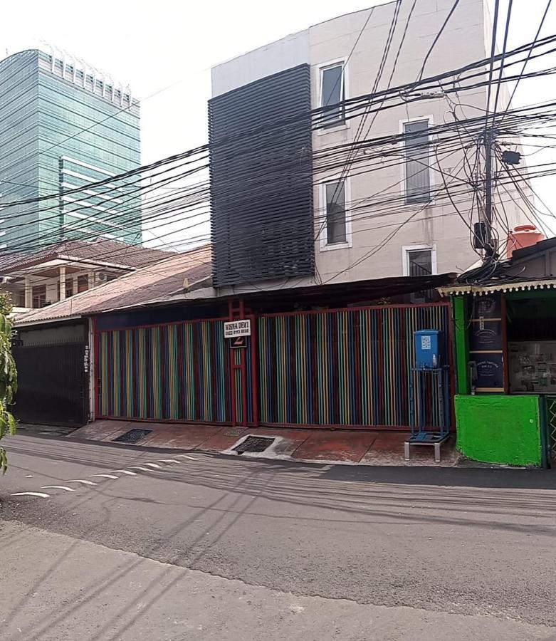 ג'קרטה Spot On 90538 Wisma Dewi Syariah מראה חיצוני תמונה