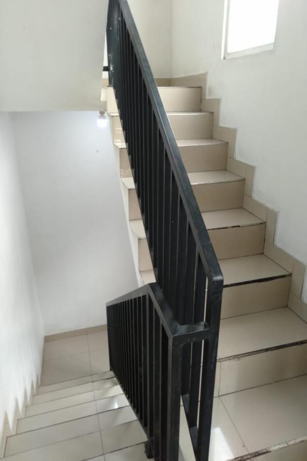 ג'קרטה Spot On 90538 Wisma Dewi Syariah מראה חיצוני תמונה
